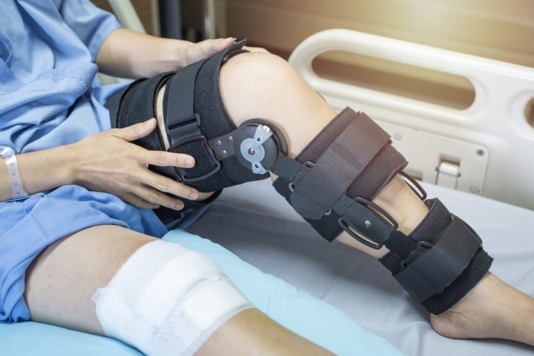 ACL Tear Long Island - Torn ACL Surgery Suffolk County