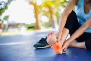 plantar fasciitis pain in the foot of the elderly